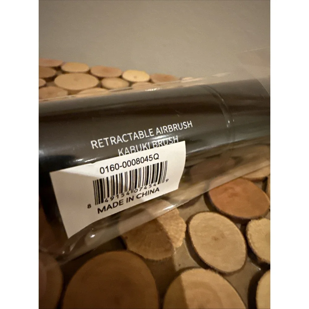 Laura Geller Retractable Airbrush Kabuki Foundation Brush New‎